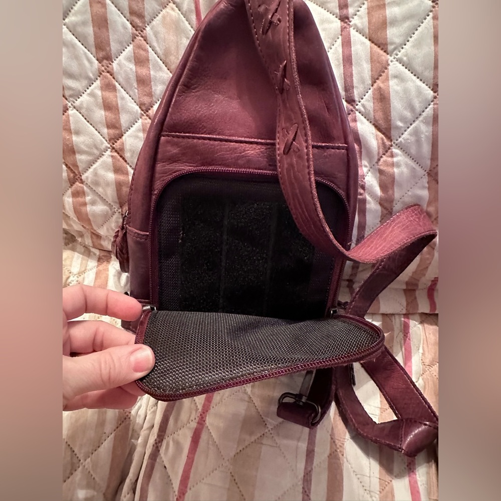 Lady Conceal/ Conceal Carry Unisex Taylor crossbody bag